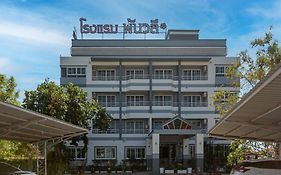 โรงแรมพันวลี